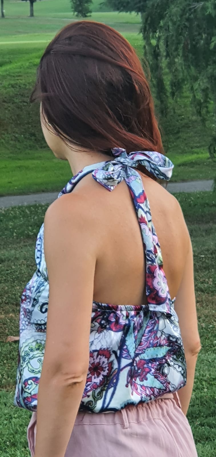 Top con scollo all'americana fantasia cachemire floreale