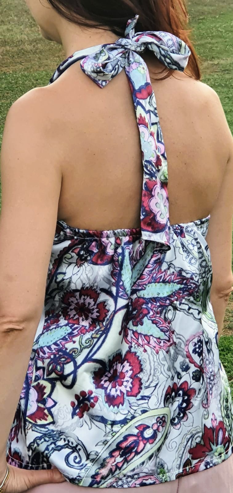 Top con scollo all'americana fantasia cachemire floreale