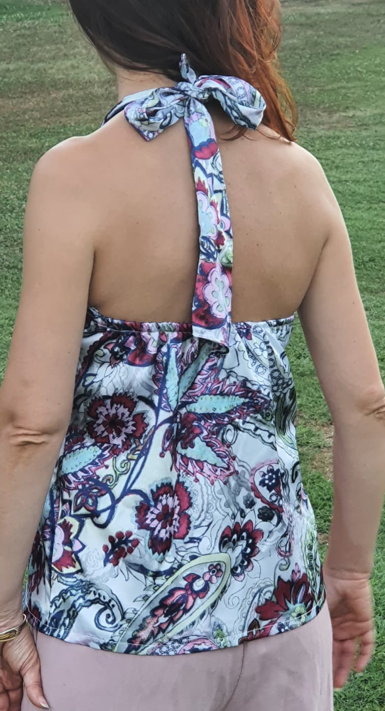 Top con scollo all'americana fantasia cachemire floreale