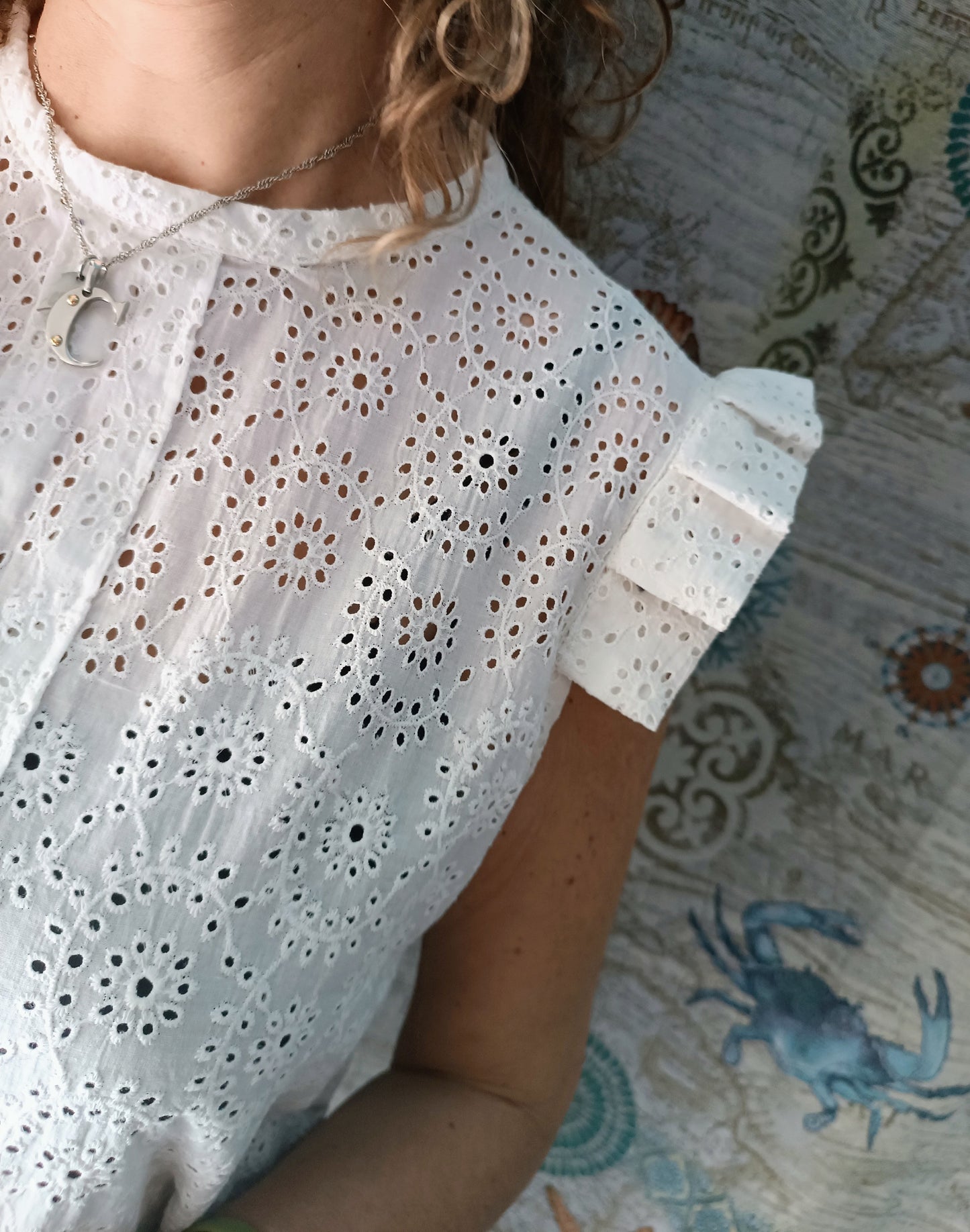 Blusa Goccia in sangallo bianco