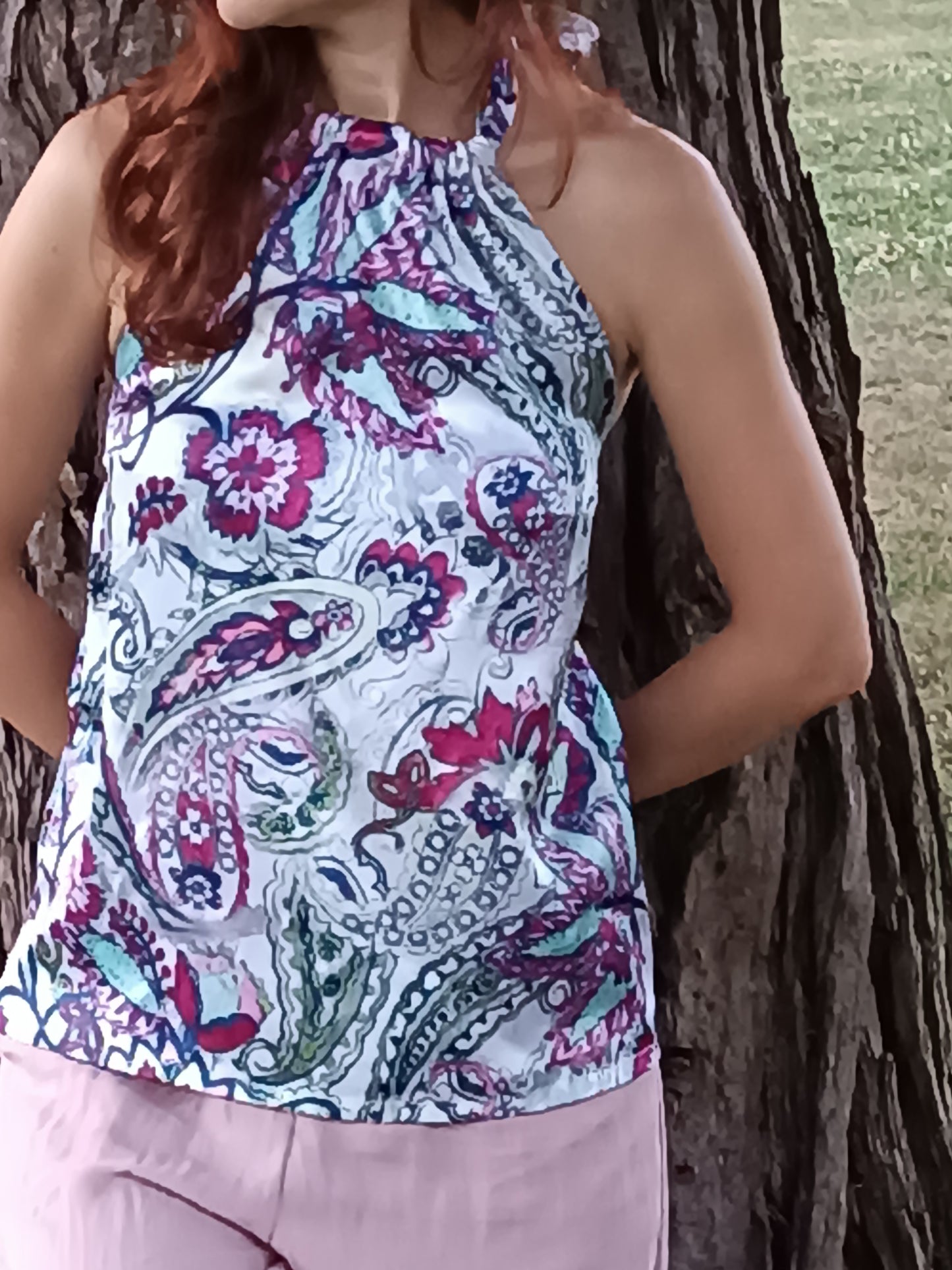 Top con scollo all'americana fantasia cachemire floreale