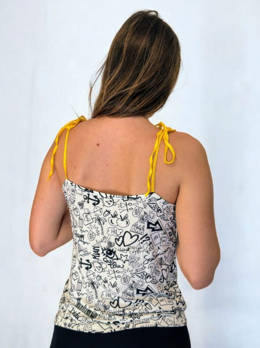 Top Cuore in maglina di viscosa con spalline realizzate all'uncinetto